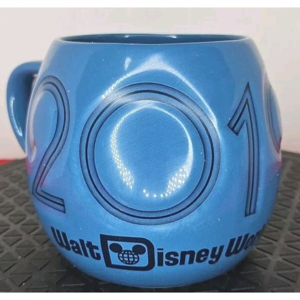 Walt Disney World 2019 Numeric W Mickey Blue Ceramic Mug With Handle Disney Park